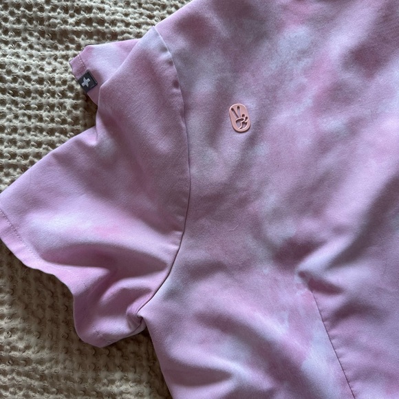 Figs Women’s M Catarina Top & Joggers - Marbled Rose - Picture 8 of 10